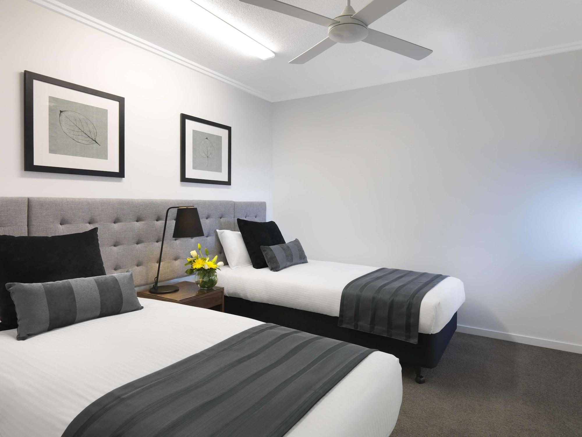 Oaks Mackay Carlyle Suites Bagian luar foto