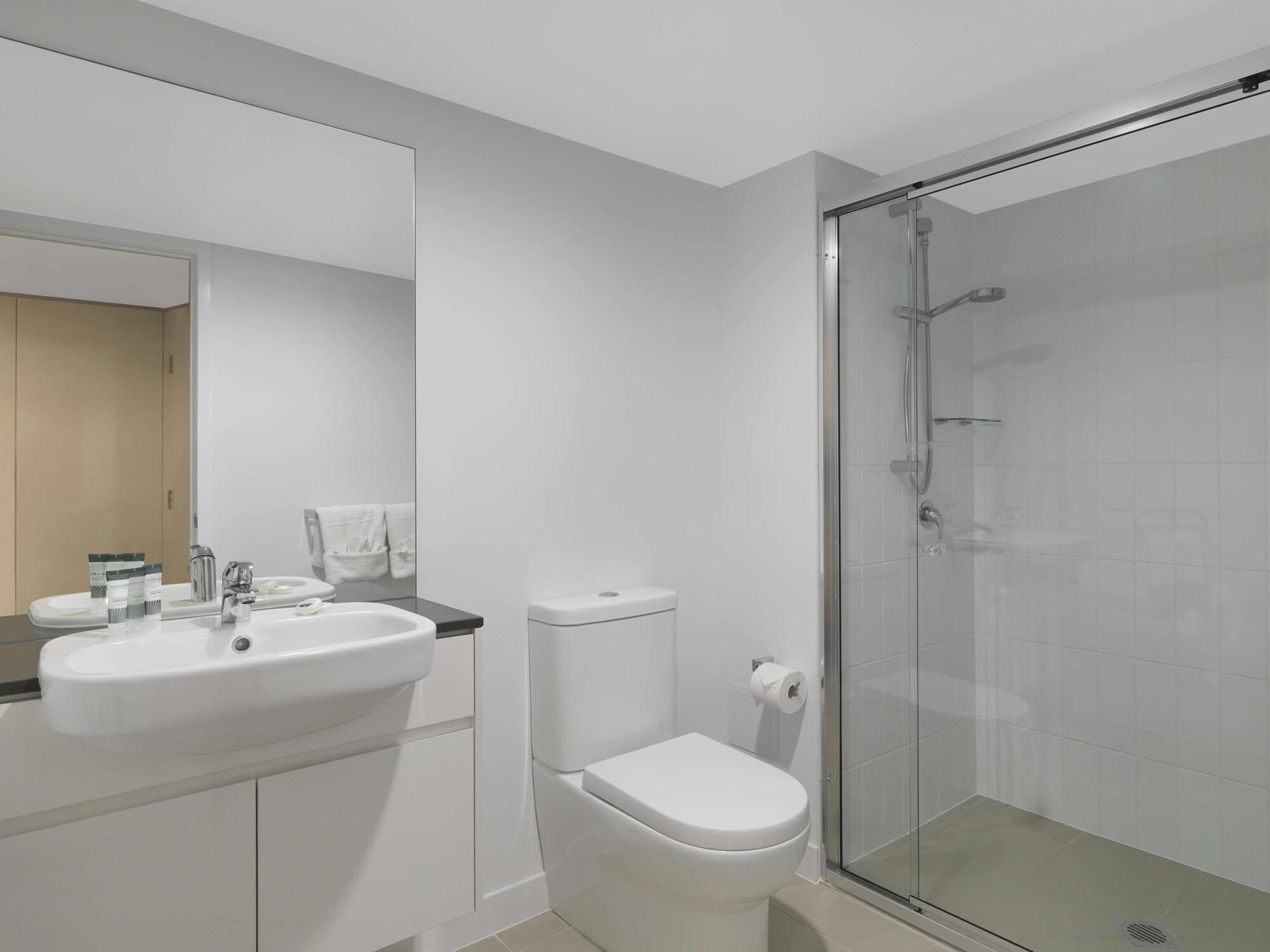 Oaks Mackay Carlyle Suites Bagian luar foto