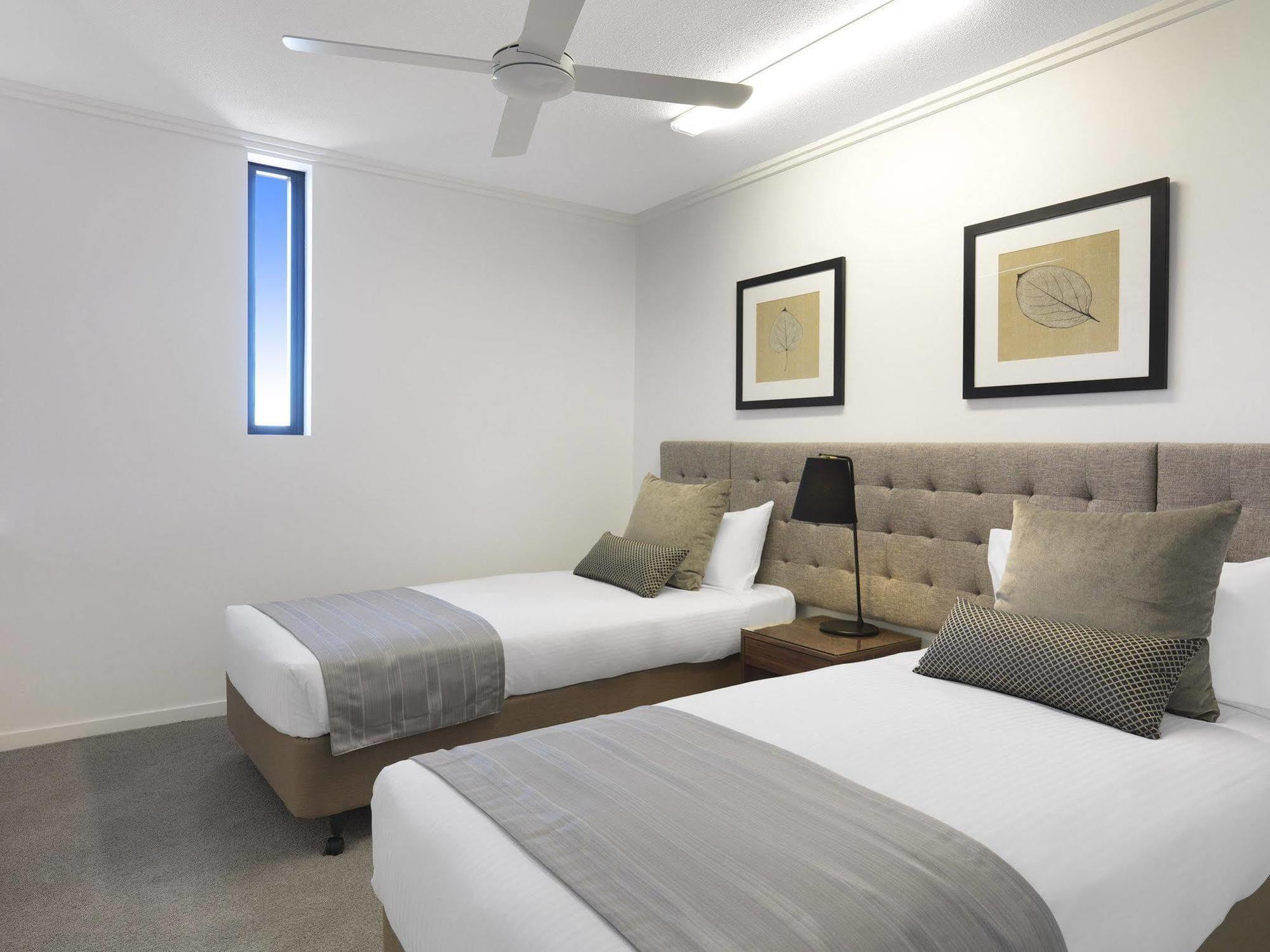 Oaks Mackay Carlyle Suites Bagian luar foto